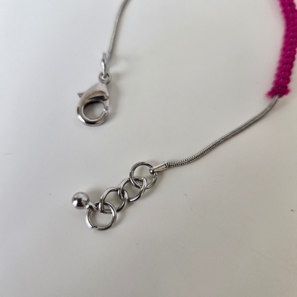🔴(2for$10) Pink and Silver Bracelet with Fish Charm - Picture 3 of 7